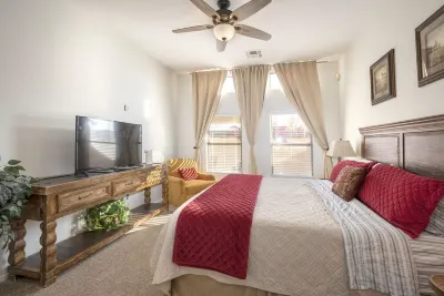 Gorgeous Listing - with HEATED pool/Hot Tub and 2 car garage Hotels near The Wells Mobile Home Park