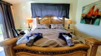 Seaside Oasis! Dog-Friendly, Waterfront, Private Dock, Saltwater Pool & Spa, - 4-Star