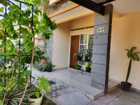 Zizi's Cirebon Townhouse
