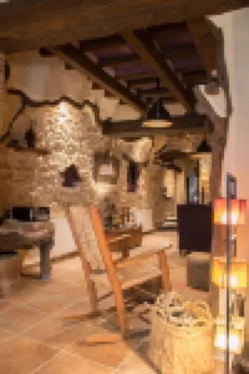 Autumn offer. Tranquility between the sea and the mountain