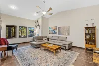 Slippery Rock Vacation Home - sleeps 9