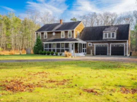 Spacious Home Close to Beaches! 3BR, Dog & Family Friendly, 30 Mins to Portland Hotels in Biddeford