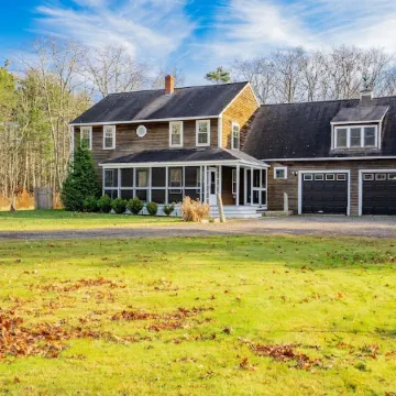 Spacious Home Close to Beaches! 3BR, Dog & Family Friendly, 30 Mins to Portland