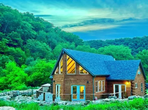 Valley View Lodge w/ Swimming Pond, Waterfalls, and Hot Tub