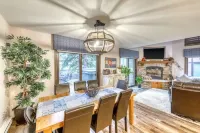 East Vail Spacious Remodeled Ski Retreat with Private Hot Tub