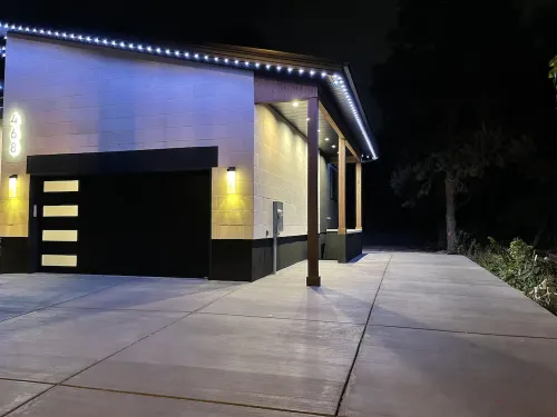 Spacious 3 Bedrooms with 2 King Beds and 2 Bathrooms