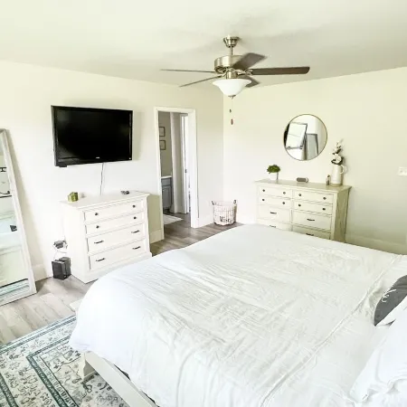 Bozeman Home—Mountain Views, Near Airport, Fast WiFi, New AC, Fenced Yard!