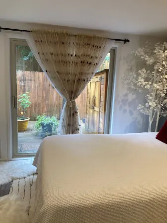 Luxury Lakefront MS Corporate Apartment with Boat Slip & Lift Included. Eagles! Отели рядом с достопримечательностью «JG Redmond II»