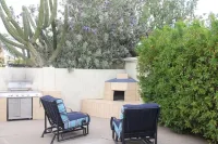 Fun Gilbert home with swim spa and ping pong in Val Vista Lakes!