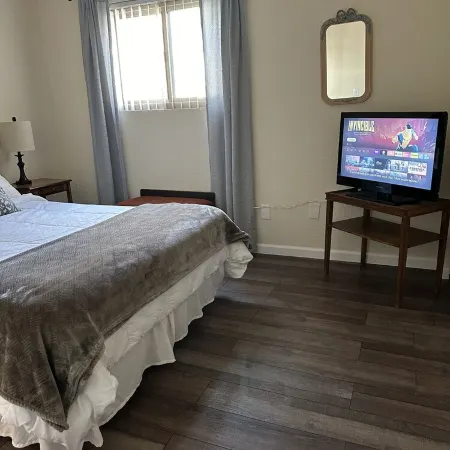 Home away from home-Quiet cozy casita