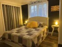 Peak-A-View Mountain Retreat: Cozy 2BR Getaway with Breathtaking Mountain Views!