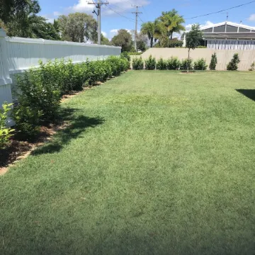 Centrally located "Bargara Beach Cottage"