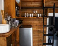 Cozy Suburban Suite w/ kitchenette, centrally located to several attractions!