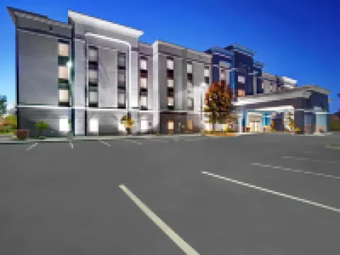 ハンプトン イン & スイーツ シラキュース デウィット シラキュースのホテル