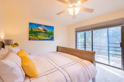 Verona: Awesome Views, Pool, Vineyard, Hot Tub! Hotels near Mill Creek