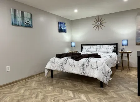 Gorgeous Private Studio in heart of Kettering Отели в г. Кеттеринг