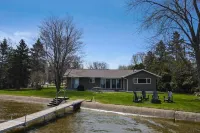 Lakefront Cottage with dock