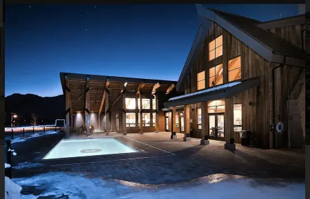 Pristine Home Near Sun Valley Отели в г. Хейли