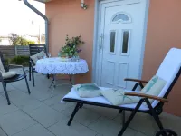 Haus Ostseeperle, 1 Minute Walk to the Beach, 3 Terraces and Sauna Hotels in Hohenkirchen