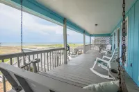 Waterfront private sandy Bay Beach & private pathway to Gulfside. Bring dogs!