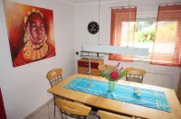 Like new EFH for 6 pers. with garage in close proximity to Sorpesee Hotel a Sundern