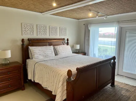 A rental that lets you live like a local - only better. Отели в г. Данедин