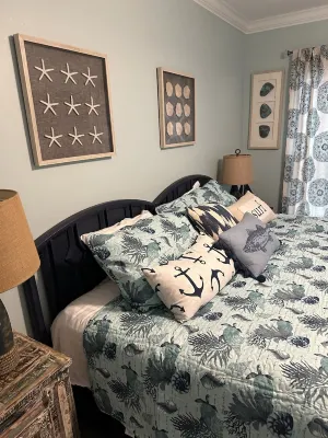 Newly Renovated Seahorse Cottage 2 blocks to Bay & 1/2 Mile to Downtown PSJ 3/2