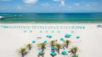 Stunning Luxury "SEA SALT CONDO" mins to Clearwater Beach w/Salt Wtr Pool, Gym
