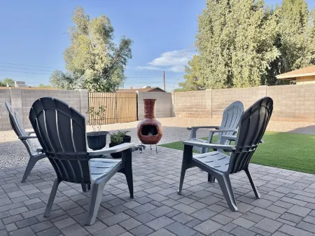 Comfy & Cozy *Pet Friendly* Downtown Gilbert Home