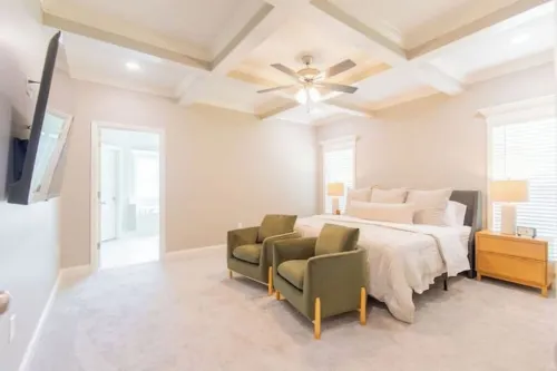 Modern Comfort in a Cozy Retreat