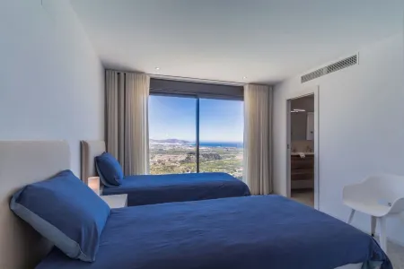 Villa La Grande Bleue met Verwarmd Privé Zwembad Отели рядом с достопримечательностью «Playa Salobreña»