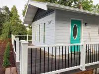 Entire Home & Fenced Yard For Family & Pets