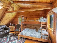Beautiful Sacandaga Lake Cabin in Adirondacks w/ private lake access Hotels in Day
