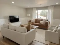 NEW remodel w pool - close to ASU/Scottsdale/Spring training