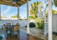 Romantic, Cute Cottage on Anna Maria Island. Close To Everything. Pet Friendly!
