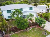 Skyline Breeze - Minutes from downtown Jensen Beach Hotels in Jensen Beach
