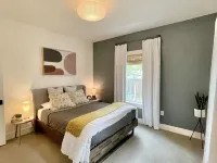 Remodeled historic cottage, 2-min walk to downtown. 哈密爾頓縣酒店