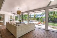 Luxury Pool & Spa Home near Beachs and Downtown. Enjoy fruit trees on property.