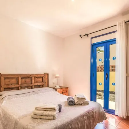 Unique Moroccan  style detached villa with  private pool n a prestigious area!