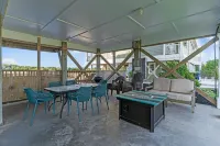 POOL - Waterfront and Dreamy Views - Private Beach Access