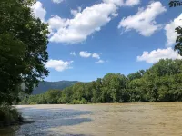 Waterfront on The.Shenandoah River Near Luray, VA Highspeed WiFi