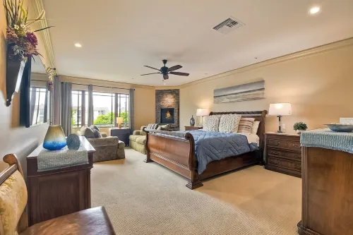 5 Star, Large, Luxury Condo in Carlsbad Village