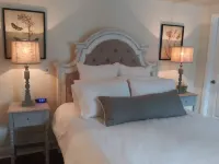Elegant private suite located downtown historical Chickamauga, Ga