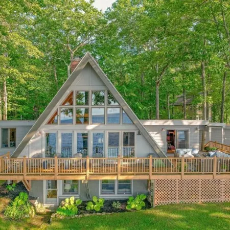 The Great Escape - Picturesque Sebago Lake