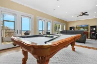 Luxury Lake Home with Million Dollar Views! 하딘 호텔