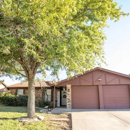 Cozy & Bright 4Br Home - Perfect for Families