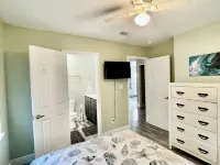 Cozy 2-Bedroom 2 Bath Cottage in Enjoyable Ocean Springs! Sleeps 4 Guests. Hotels in Gulf Park Estates