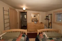 Perfect for Couples, Friends, & Small Families.  License #3051