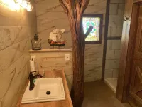 Iron Horse Lakes - remote getaway near Wichita, Newton and Hutchinson, KS 哈維縣酒店