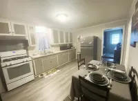 THE Exclusive Retreat! Chique! Stylish! RENOVATED!